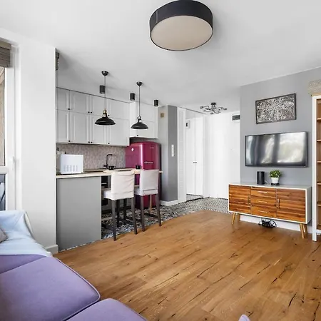 Apartment Stylowy Nad Wisla, Solec, Free Parking, Air Conditioning